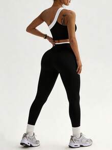 SHEIN Sports 两件套女士运动服，撞色露脐吊带上衣（带可拆卸胸垫）搭配撞色腰带紧身七分裤，时尚百搭，适合日常穿着、跑步、瑜伽、健身、网球、高尔夫、骑行等运动。 - 彩色 - 查看 4