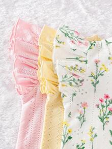 SHEIN Playful Pals 3件組女嬰可愛荷葉袖上衣 白色碎花夏季野餐鏤空提花面料 柔軟圓領休閒T恤 新款上市 - 彩色 - 查看 8