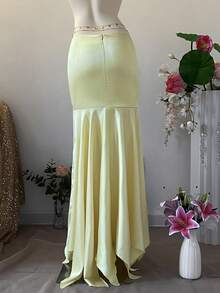 Chân váy nữ ôm sát eo thấp, vạt bất đối xứng. - Màu vàng - Xem 2