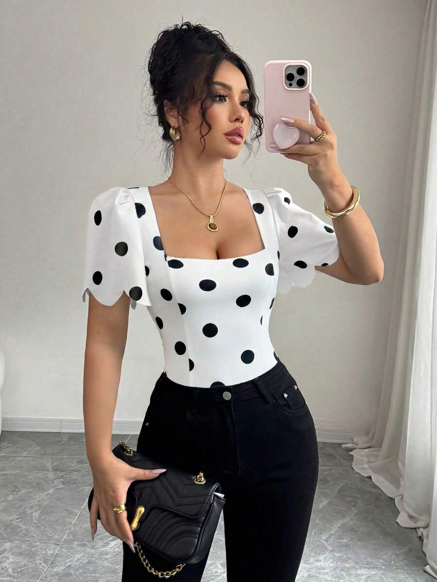 Elenzga Áo croptop nữ thời trang chấm bi Pháp tay cánh hoa, áo thun ôm dáng cổ vuông tay phồng thanh lịch, áo kiểu dễ thương cho nữ, áo tay ngắn, áo tay phồng, áo chấm bi đen trắng, áo chấm bi nữ, trang phục chấm bi nữ, áo chấm bi cho nữ, quần áo chấm bi cho phụ nữ, áo tay phồng, trang phục nữ. - trắng - Xem 1