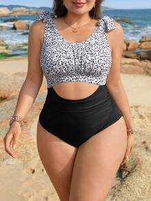 Swim Lushoire Plus Size One-Piece Swimsuit, Polka Dot & Solid Color Patchwork, Front Ruched, Vacation Beach Pool Outfit - Black and White - View 4