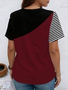 印花拼接图案罗纹V领短袖休闲加大码T恤，春夏款 - 彩色 - 查看 2