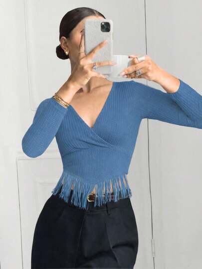 Blusa de dama fashion de verano cruzada con ribete y flecos unicolor