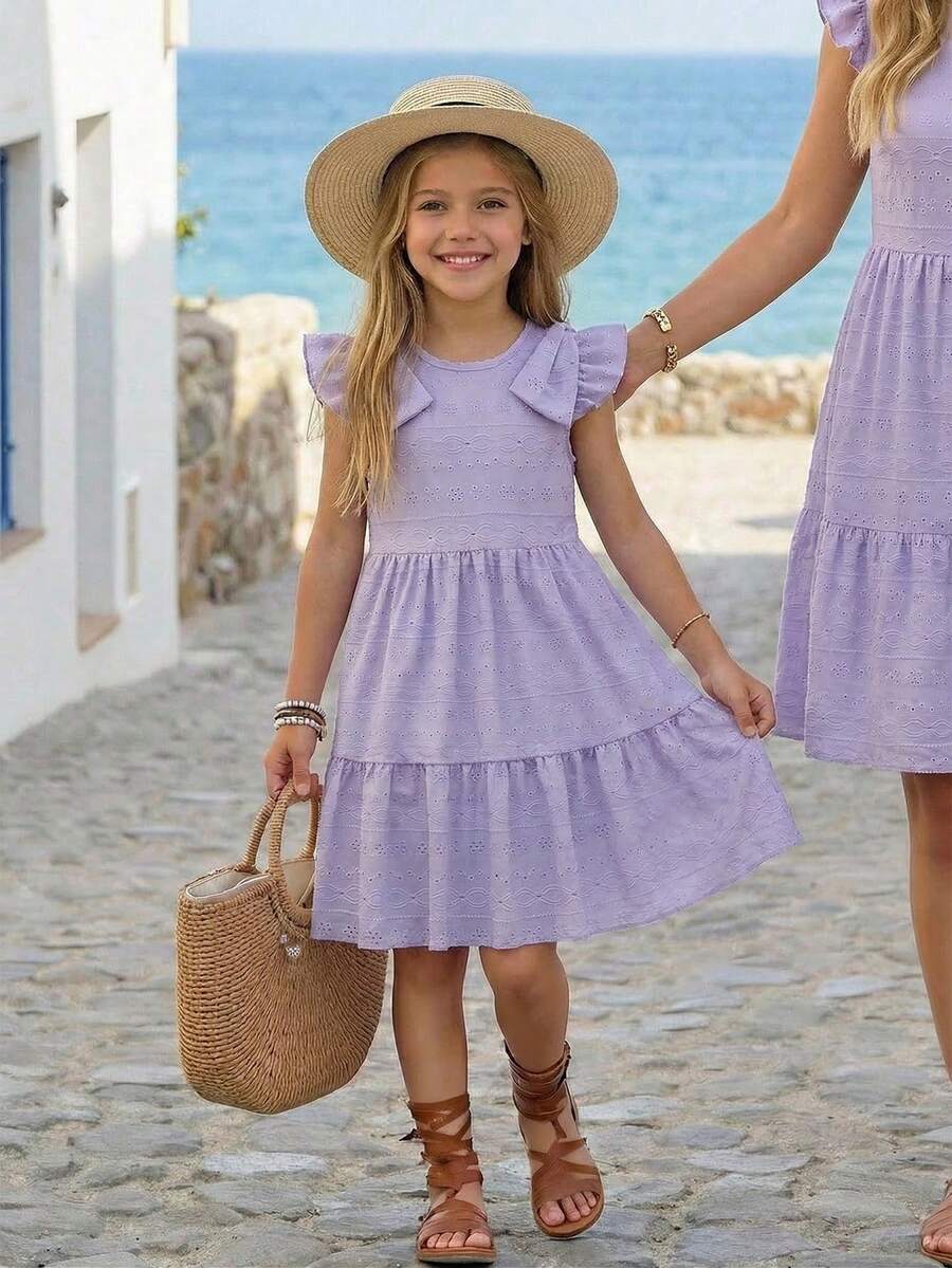 女童镂空针织连衣裙，圆领短袖，松紧腰带，荷叶边下摆，适合通勤、度假、海滩等多种场合。 - 紫色 - 查看 1