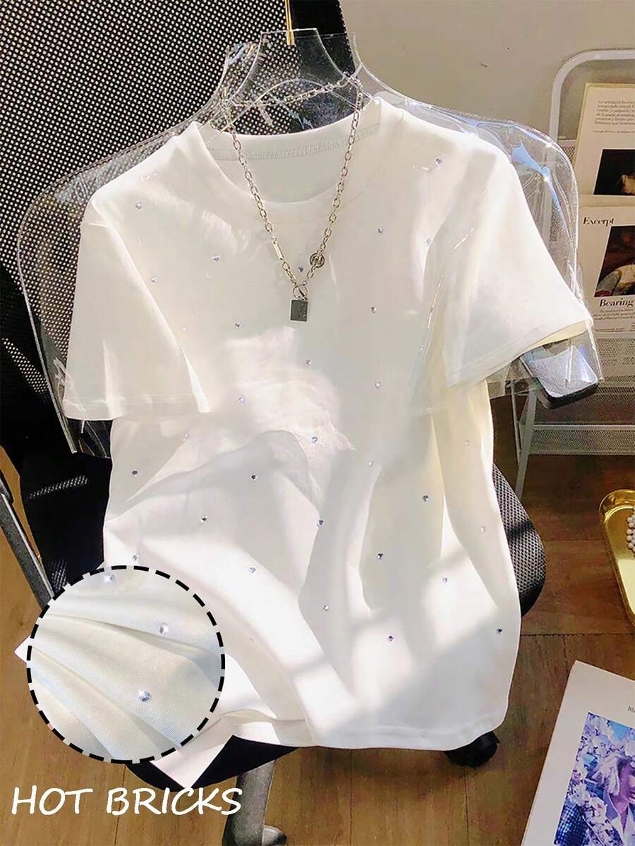 SHEIN Camiseta de manga corta casual de unicolor para mujer con adornos de rhinestone - Blanco - Ver 1