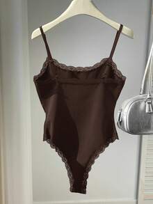 Comfortcana Bodysuit Wanita Motif Renda Patchwork Kasual Serbaguna untuk Pemakaian Sehari-hari - Coklat - View 2
