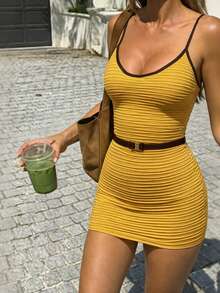 Zyxie 极简纹理吊带修身迷你连衣裙 - 黃色 - 查看 1