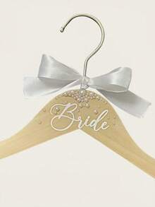 SHEIN 1 Móc treo đồ bằng gỗ đính ruy băng ngọc trai giả - Móc treo đồ cưới cho cô dâu, Móc treo quần áo nhẹ, Quà tặng thanh lịch cho cô dâu, cặp đôi mới cưới, Trang trí đám cưới - Màu be - Xem 6