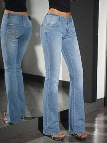 Jeanoix Jeans acampanados de talle súper bajo con bordado vintage para mujer - Lavado ligero - Ver 6