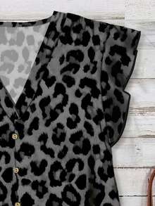 Rusticease 女士豹纹短袖休闲衬衫，适合夏季穿着 - 彩色 - 查看 3