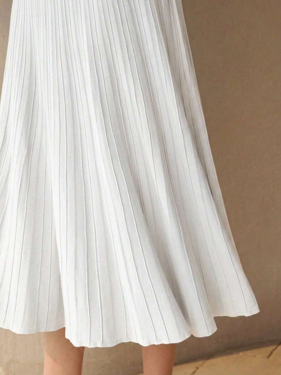 MOTF PREMIUM TEXTURED SLIM FIT STRAPLESS DRESS - Pearl White - View 2