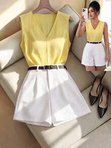 GlowEve 女士褶皱V领无袖修身休闲衬衫 - 彩色 - 查看 1