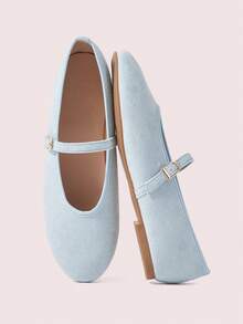 CUCCOO DOLLMOD 女士浅蓝色仿麂皮面料时尚简约金色搭扣可爱圆头平底玛丽珍鞋，适合假日聚会 - 淺藍色 - 查看 1
