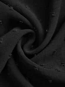 SHEIN VCAY Camisa de crepé de seda informal de talla grande con pompones y estampado floral, perfecta para festivales de música y vacaciones de verano. Cómoda y perfecta para el verano. - Negro - Ver 3