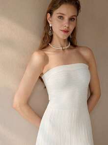 MOTF PREMIUM TEXTURED SLIM FIT STRAPLESS DRESS - Pearl White - View 4