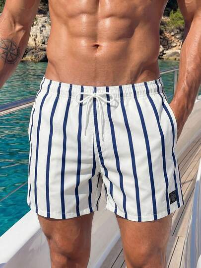 Manfinity Swimmode 男士泳裤，腰部有安全口袋，轻盈四向弹力字母贴片，条纹，适合度假休闲、海滩度假，白色面料无弹力衬里沙滩短裤，夏威夷风