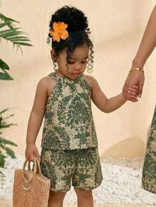 SHEIN Baby Mädchen süßes Blumen Urlaubsset: Top und Hose Set, 2 Teile Sommer Outfit dunkelgrünes Baby Mädchen Set Sommer Baby Mädchen Zweiteiler Set Baby Mädchen tropisches Urlaubsoutfit Leinenset Mädchen ärmelloses Baby Mädchen - Verschiedenfarbig - Übersicht 3