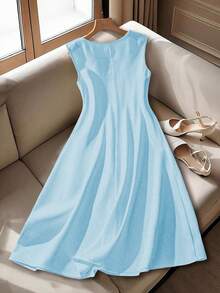 GlowEve CURVE Đầm nữ cỡ lớn màu trơn cổ tròn, kiểu dáng tối giản, thích hợp mặc hàng ngày. - Màu xanh nhạt - Xem 2