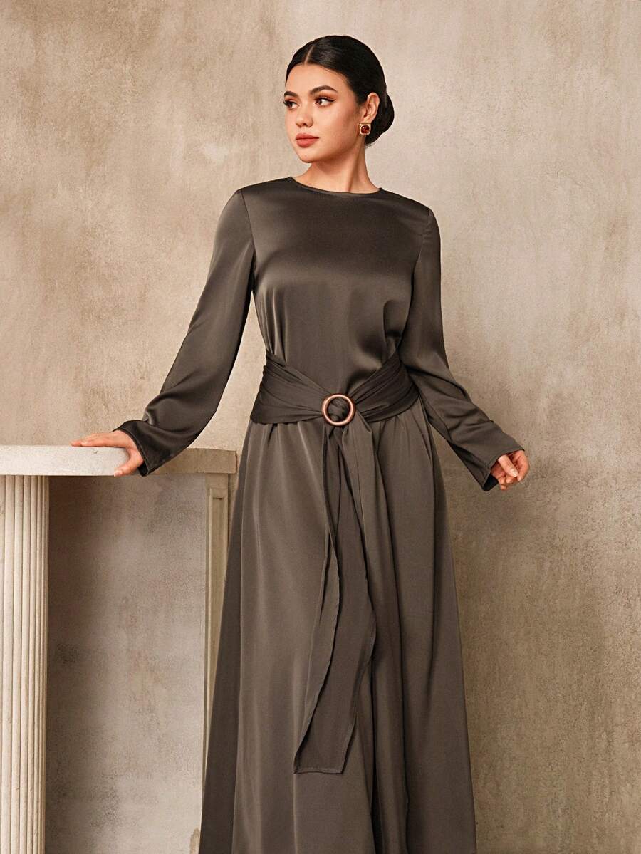 Graceveil 女士纯色圆领长袖腰环设计优雅长连衣裙，配腰带，袖口别针，适合女士穿着，优雅现代，适合正式场合。 - 棕色 - 查看 1