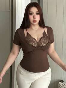 Dazy Plus Camiseta de manga larga versátil de talla grande, ajustada, de unicolor con encaje de contraste, para el verano - Marrón - Ver 5