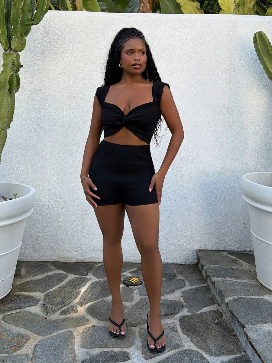 Tyla Gomez WYWH 女士度假针织条纹扭结前襟心形领露背连体裤，适合派对、约会、情人节、复活节、狂欢节、下午茶、海滩、邮轮、城市度假、秋冬季叠穿 - 黑色 - 查看 1