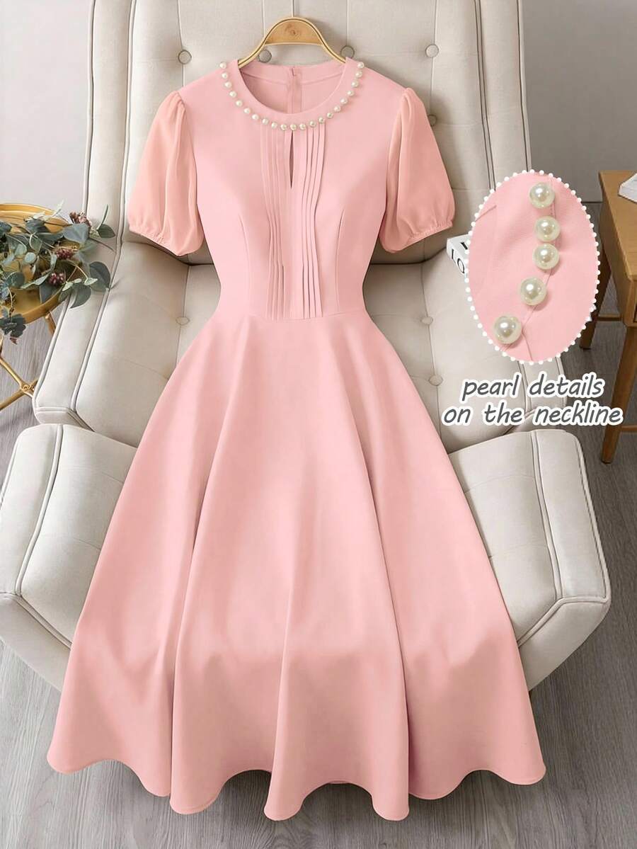 SHEIN LUNE 女士春夏香槟色优雅圆领V领珍珠装饰褶皱短袖泡泡袖梭织连衣裙,适合通勤和优雅日常穿着 - 粉色 - 查看 1