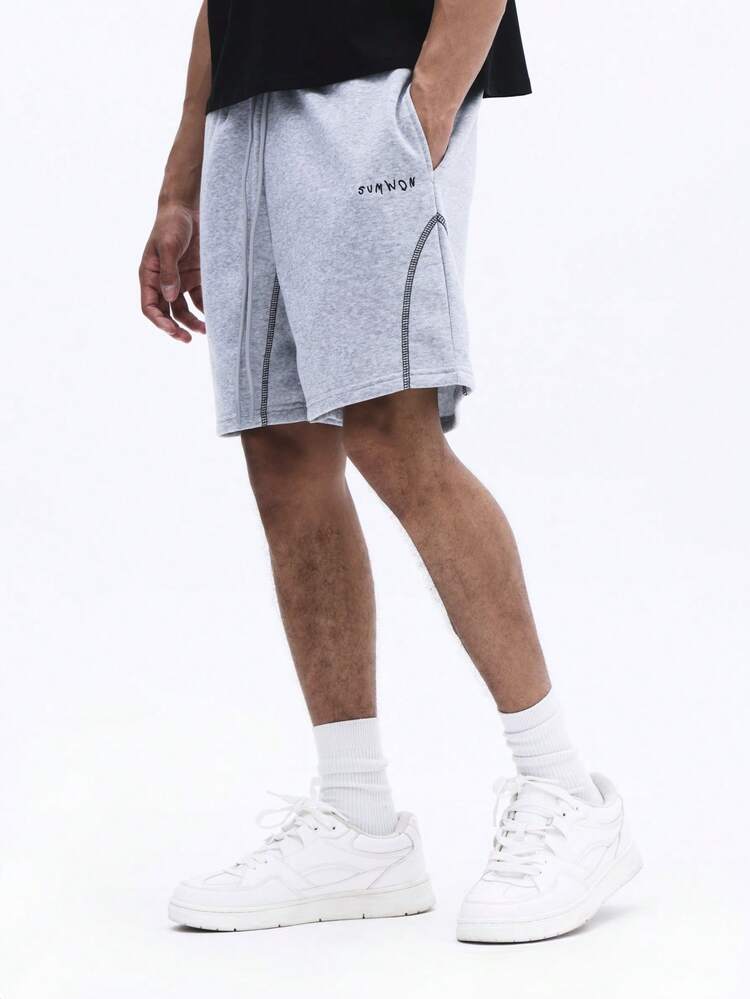 Jogging-Shorts in meliertem Grau mit kontrastierenden Ziernähten