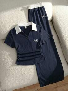 SHEIN 少女春夏时尚T恤套装，罗纹针织撞色Polo领刺绣蝴蝶结图案基础款T恤搭配撞色腰带宽松口袋裤，休闲运动街头风，适合上学、足球、户外等场合，舒适百搭。 - 寶藍色 - 查看 1