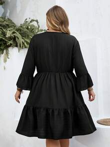 SHEIN CURVE+ Curve 尺码 US22 音乐节、海滨度假、波西米亚风女士休闲宽松舒适短袖杏色连衣裙，轻盈面料，春夏必备连衣裙，新款上市 - 黑色 - 查看 3