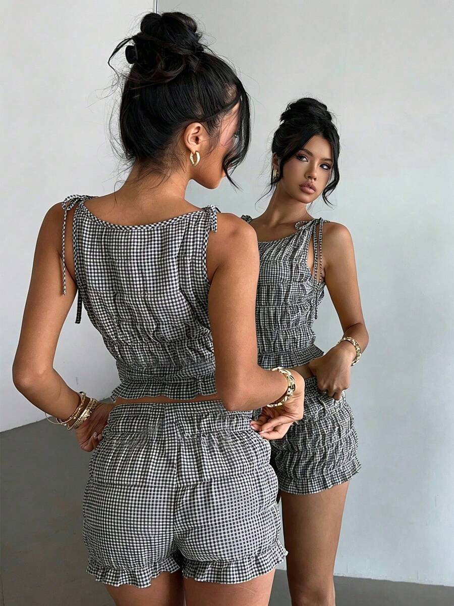Aloruh Bộ đồ 2 món thời trang mùa hè dành cho nữ: áo tank top và quần short kẻ caro buộc dây vai. - Đen và trắng - Xem 1