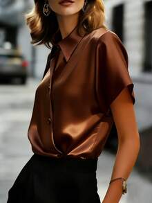 Ellegaria. 新款棕色修身短袖女式衬衫，春夏款 - 棕色 - 查看 3