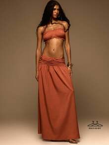 MUSERA 缎面荷叶边露脐上衣搭配低腰褶皱腰带宽松长裙，春夏优雅度假套装，适合伊比沙岛俱乐部、性感晚宴、婚礼宾客、日落之吻等场合。 - 棕色 - 查看 1