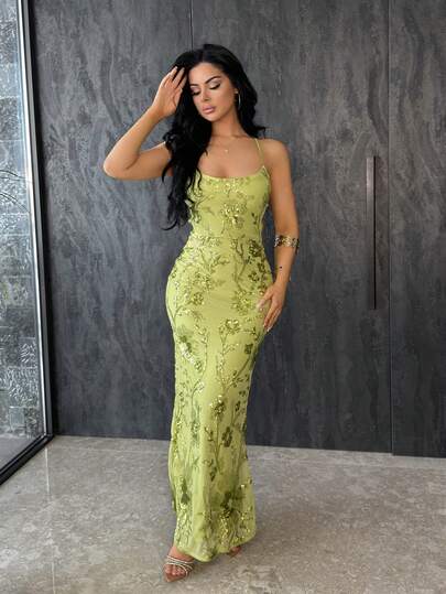 Vassilux 春夏纯绿色 3D 花卉刺绣亮片透视露背系带长裙，度假连衣裙，情人节约会连衣裙，伴娘迷你连衣裙，生日亮片礼服，露背长裙，适合派对、夜总会、正式场合亮片礼服