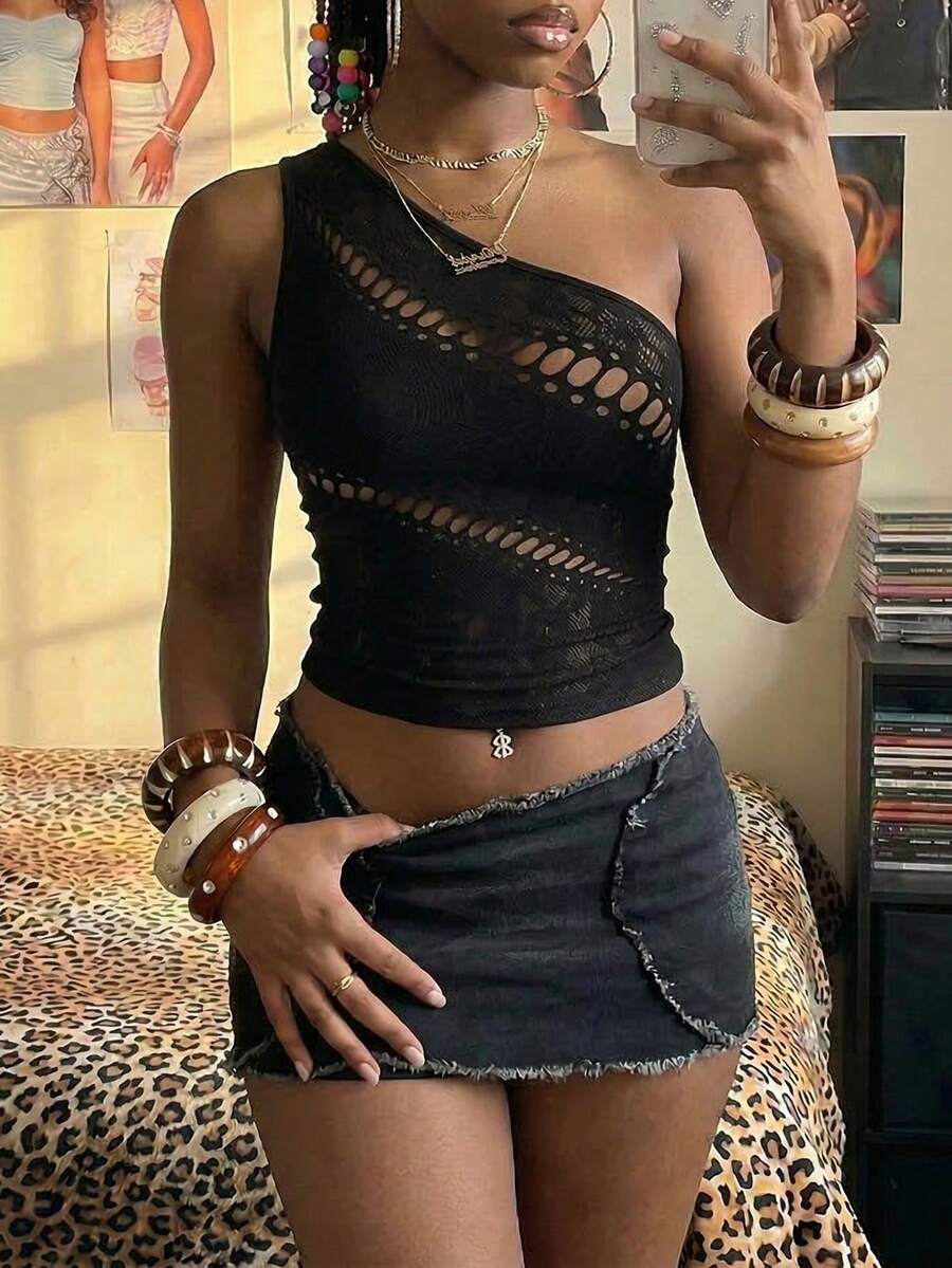 EgrlEra 女士性感黑色不对称露肩提花吊带背心 - 黑色 - 查看 1