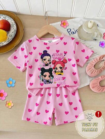 Set de 2 piezas de top de manga corta con estampado de niña de dibujos animados rosa y shorts con estampado de corazón para niñas pequeñas, conjunto de ropa de casa de estilo dulce con bloqueo de color vibrante y tejido elástico