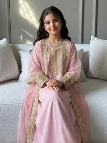 SHEIN Bộ đồ 2 món cho bé gái tuổi teen: áo khoác cardigan phối lưới tương phản với ruy băng vàng và váy cổ chữ V. - Màu Hồng baby - Xem 3