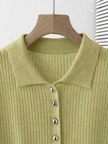 SHEIN Franclia 新款夏季休闲宽松百搭简约优雅柔软Polo衫，适合办公室、工作、通勤等场合，金属纽扣设计，修身剪裁，款式简洁大方，男女皆宜，极简女式开衫 - 綠色 - 查看 7