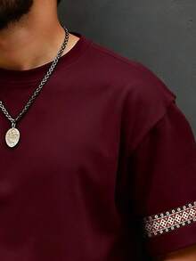 Manfinity Dauomo Camiseta de hombre de cuello redondo con estampado - Camiseta casual de cuello redondo - Camiseta ligera adecuada para todas las estaciones - Burdeos - Ver 3