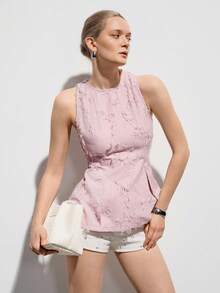 Aveloria Modichic 优雅刺绣花卉无袖圆领修身A字连衣裙，采用柔软的天鹅绒混纺面料，适合正式场合、派对、艺术展览、浪漫约会、高级餐厅和庆典等，展现优雅精致的美感。夏季女装上衣，夏季女装穿搭，最新款女装上衣，女士上衣新品上市。 - 淡紫色 - 查看 5