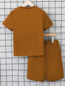 SHEIN Mirajuku 男童基础字母图案短袖T恤和短裤套装，适合休闲和运动穿着 - 黃色 - 查看 2