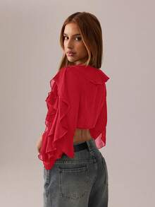 SHEIN SXY Áo đen; Trang phục nữ mùa thu; Áo croptop; Áo dài tay gợi cảm màu đen lưới xuyên thấu, dây đeo hình lá sen, cổ chữ V sâu dành cho nữ, thích hợp cho các buổi tiệc tùng, lễ hội. - Đỏ - Xem 2