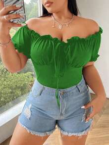 Flirla Camiseta casual y versátil de diario para mujer talla grande, de unicolor, con hombros descubiertos y fruncido con retorcido - Verde - Ver 1
