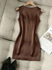 Franclia Fashionable V-Neck Sleeveless Pleated Waist Irregular Bodycon Dress, Women's Satin Dress, Spring/Summer Women's Dress, Women's Elegant Party Dress, Women's Vacation Outfit, Women's Valentine's Day Outfit, Women's Brown Dress, Women's Sexy Dress, Women's Sleeveless Dress - Apricot - View 2