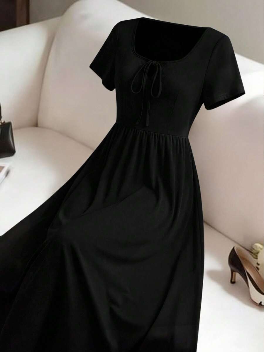 SHEIN Tall CURVE 大码女式方领系带A字休闲连衣裙 - 黑色 - 查看 1