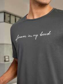 Conjunto De Camiseta De Manga Corta Con Letra Impresa Para Hombre Y Pantalones Cortos De Dormir Con Estampado De Cuadros Para El Hogar - Gris Oscuro - Ver 5