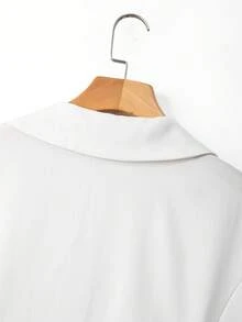 GlowEve CURVE 女士优雅中长袖西装外套和浪漫印花吊带连衣裙套装 - 白色 - 查看 5