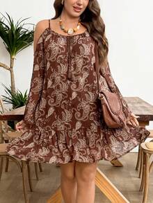 SHEIN LUNE Gaun Liburan Wanita Ukuran Plus Motif Kacang Mete Lengan Panjang Tanpa Bahu yang Longgar - Khaki - View 1