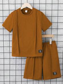 SHEIN Mirajuku 男童基础字母图案短袖T恤和短裤套装，适合休闲和运动穿着 - 黃色 - 查看 3