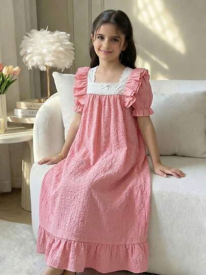 SHEIN Tween Girl Loose Casual Square Neck Petal Sleeve Contrast Color Embroidered Floral Trim Loungewear