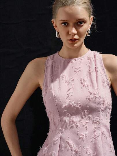 Aveloria Modichic Elegant Embroidered Floral Sleeveless Round Neck Fitted A-Line Dress, Soft Velvet Blend Fabric, Suitable For Formal Occasions, Parties, Art Exhibitions, Romantic Dates, Fine Dining And Celebrations, Showcasing Graceful And Refined Aesthetics.